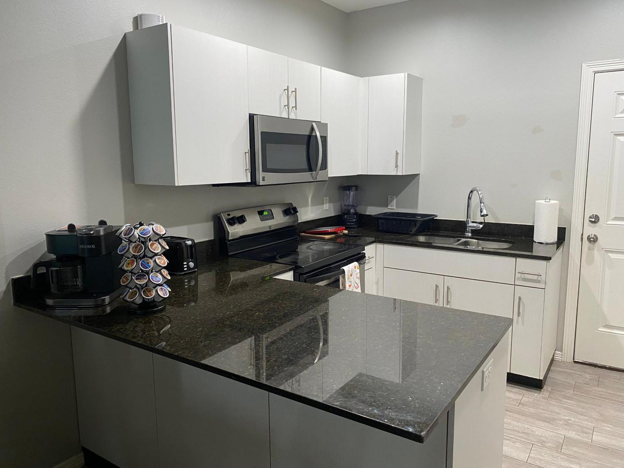 Apartmán Cozy Getaway With King Bed Near Utrgv Edinburg Exteriér fotografie